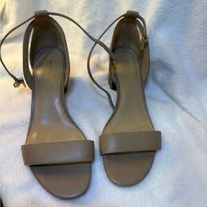 Michael Kors Tan Heels Elegant Design